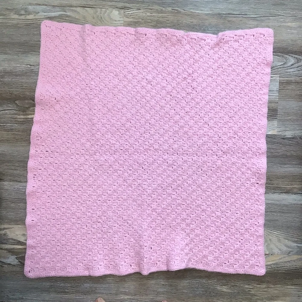 N/A pink crochet